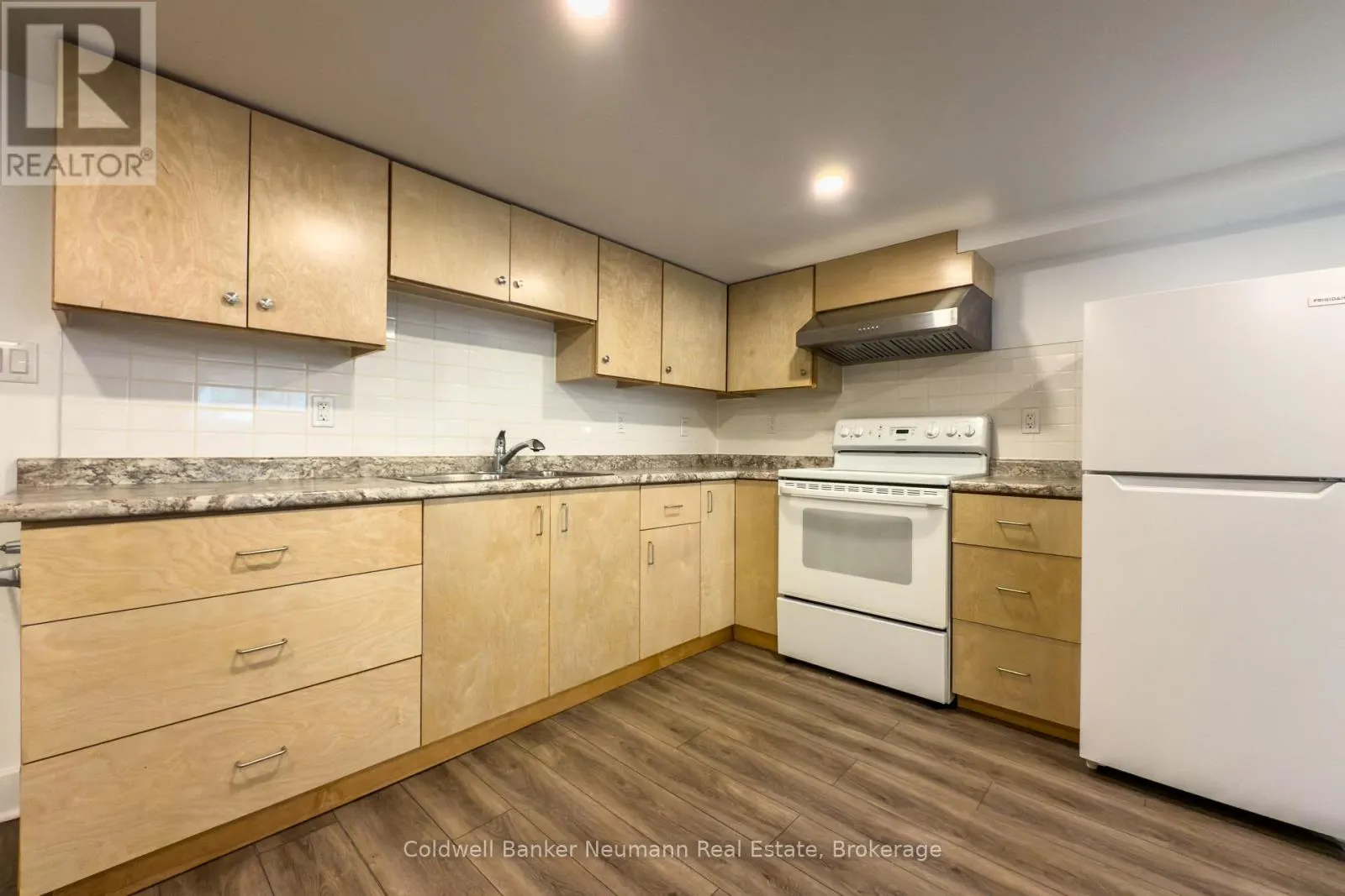 LOWER - 18 FOREST HILL DRIVE, #Lower