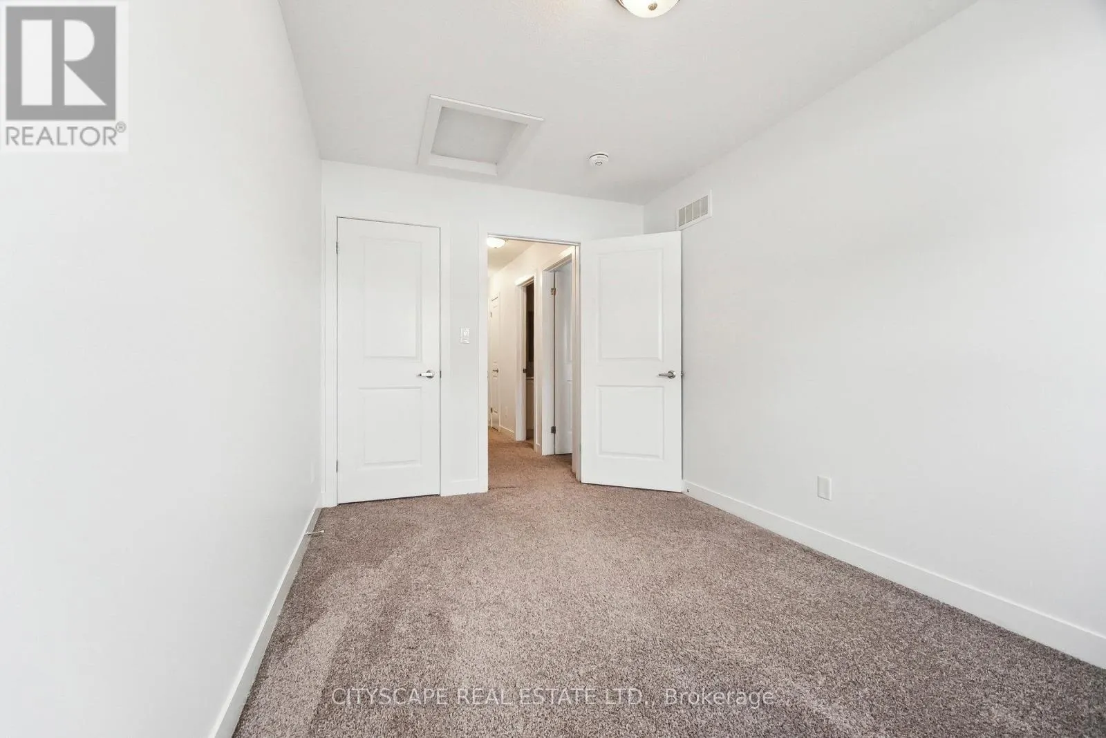 B3 - 439 ATHLONE AVENUE