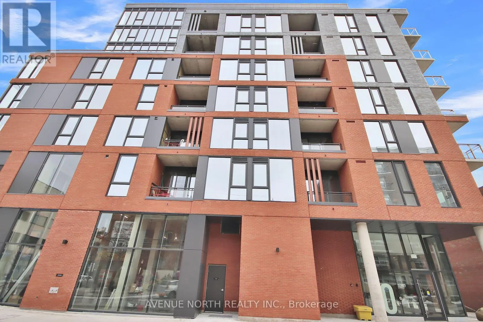 809 - 10 JAMES STREET