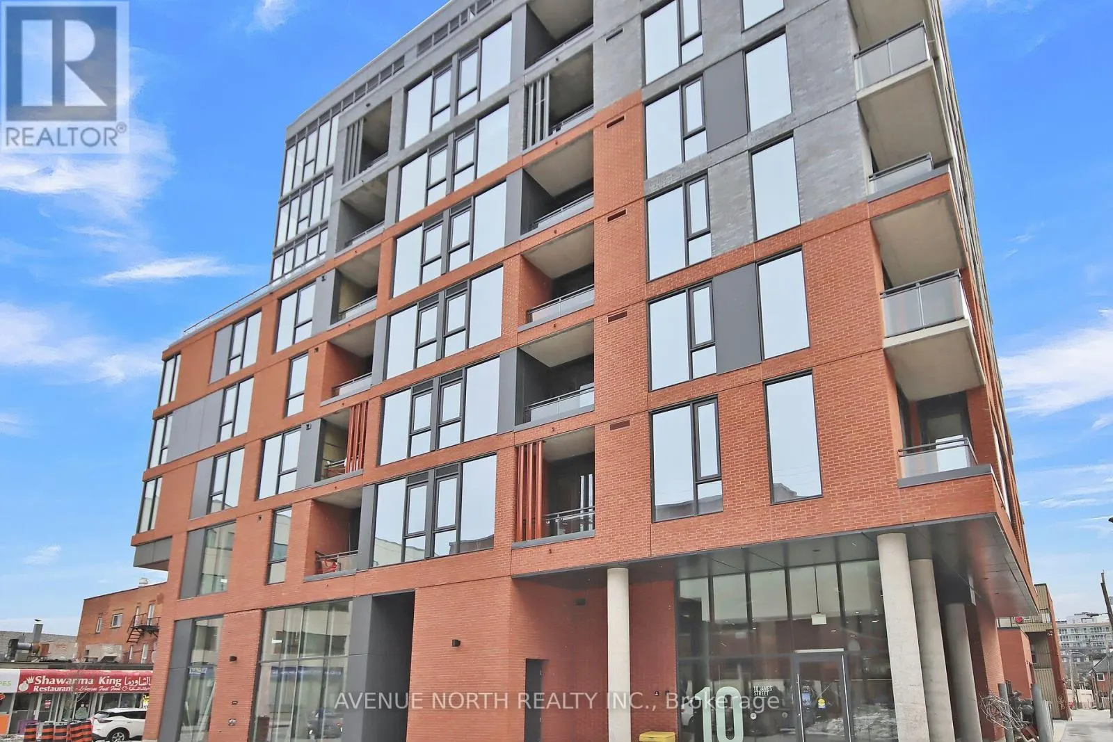 809 - 10 JAMES STREET