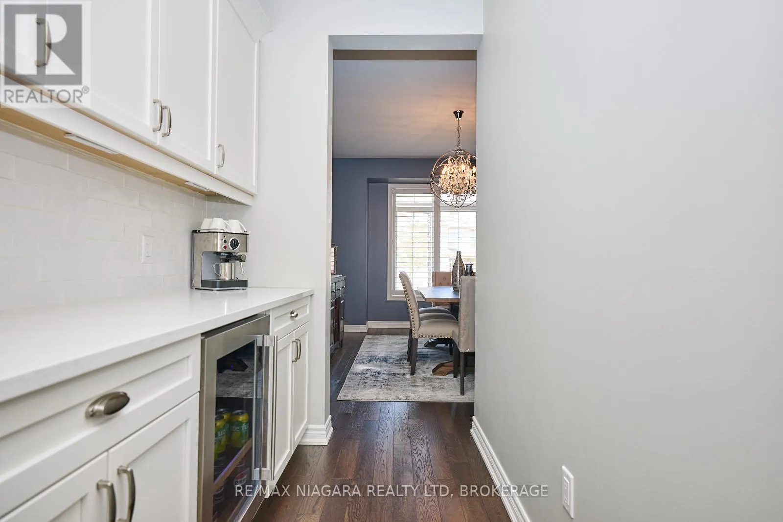 8886 BLACK FOREST CRESCENT