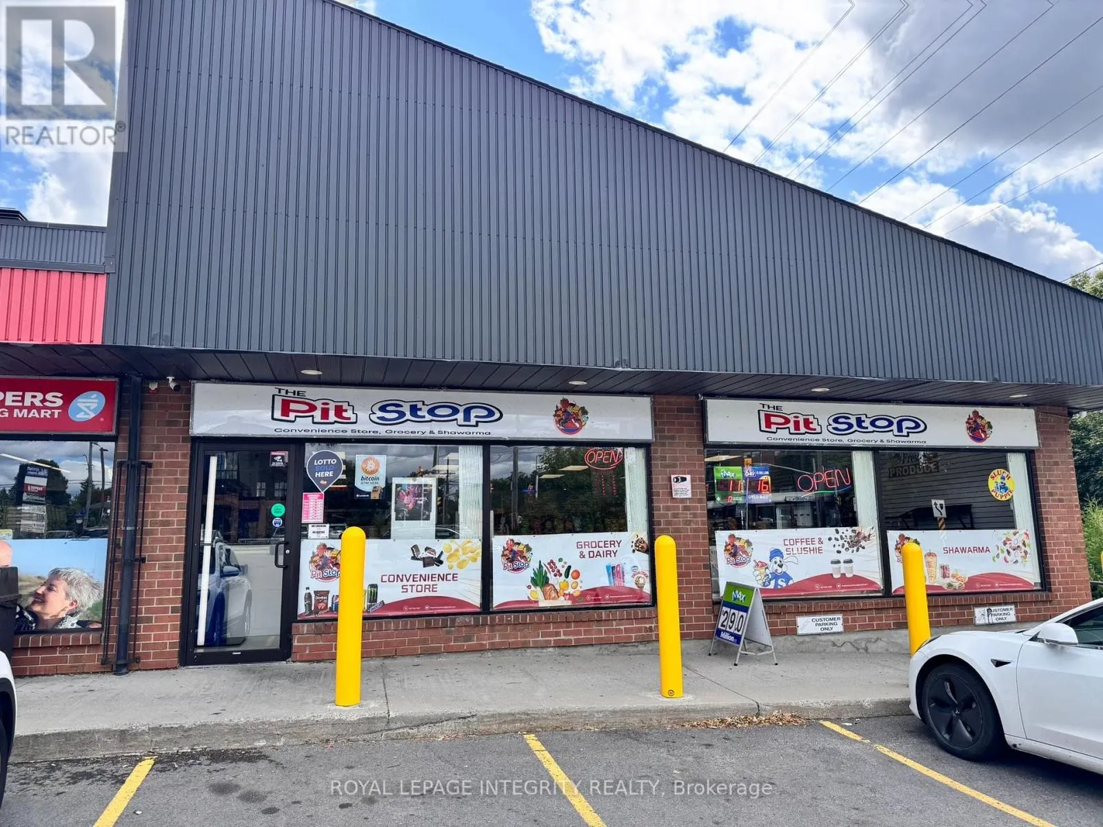 876 MONTREAL ROAD
