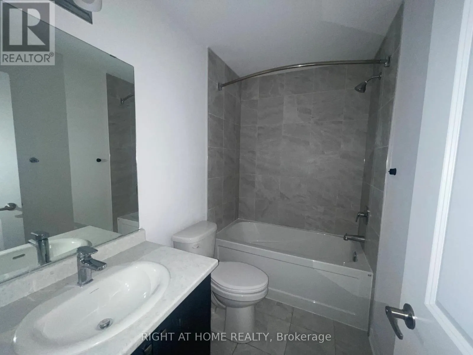 31 - 448 BLACKBURN DRIVE