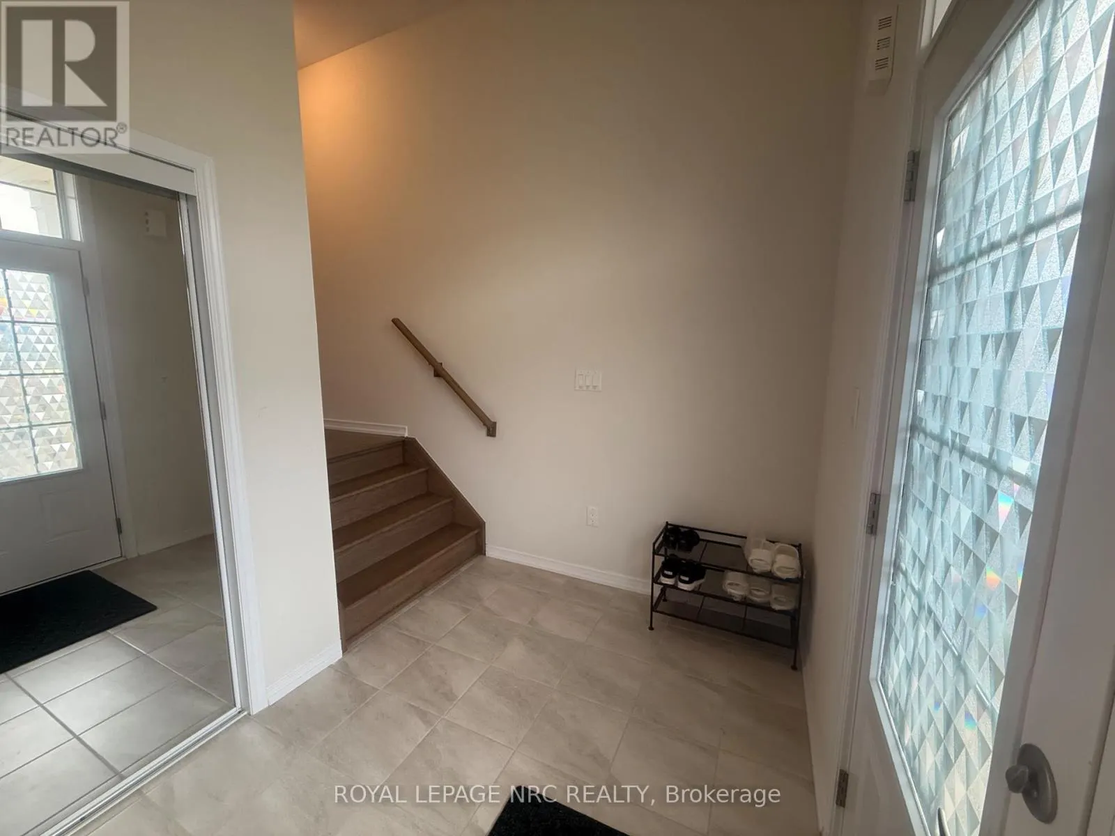 4 ESTHER CRESCENT
