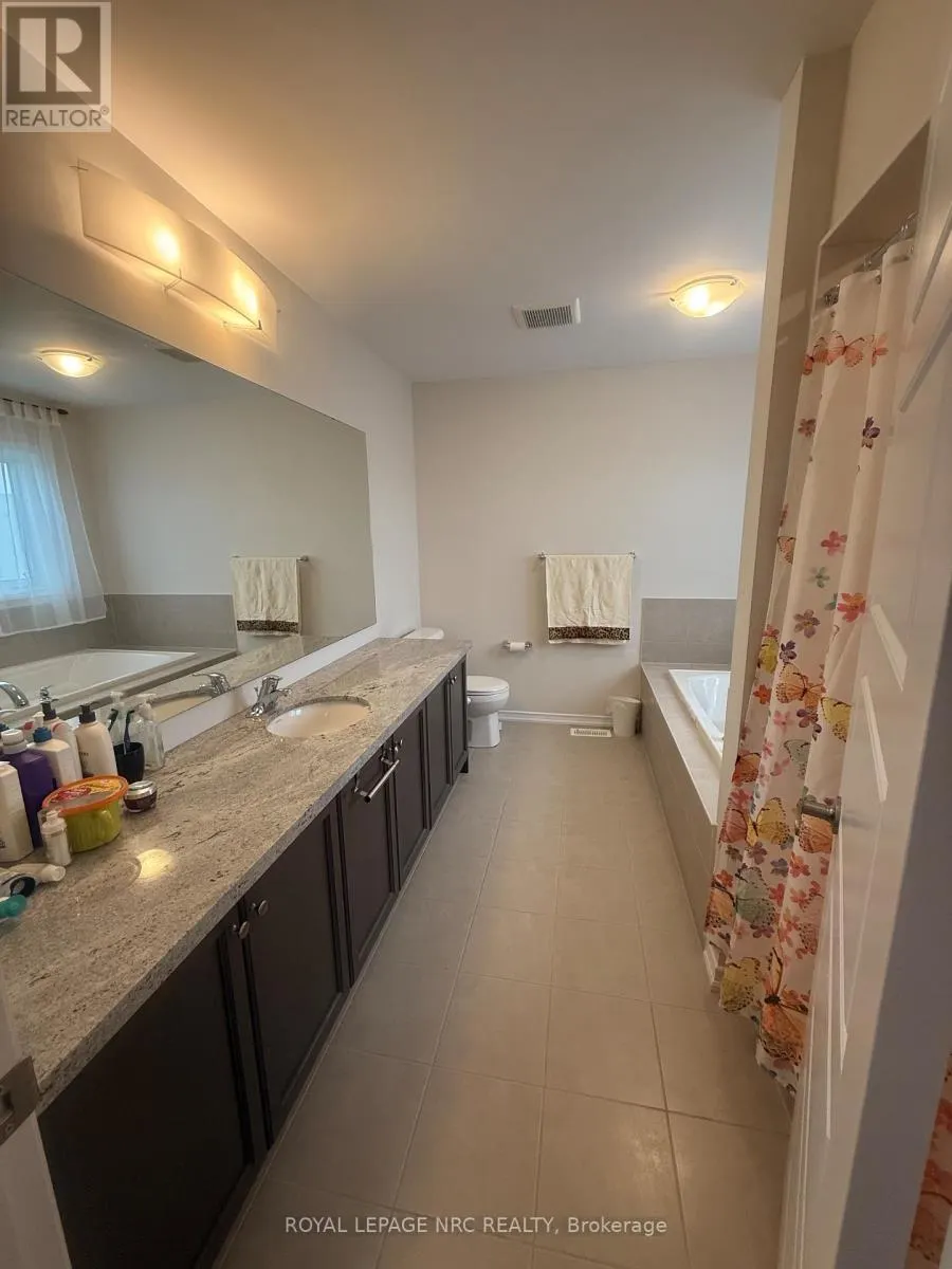 4 ESTHER CRESCENT
