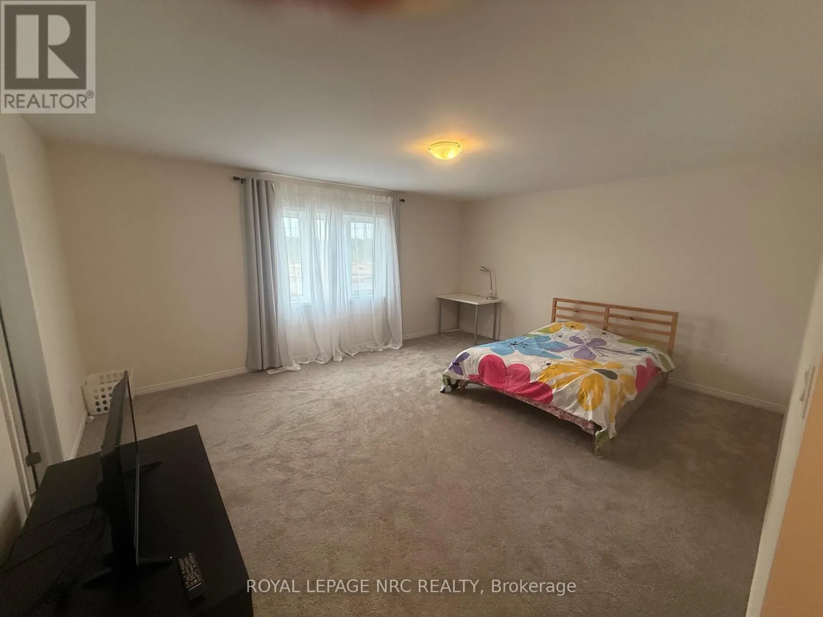 4 ESTHER CRESCENT