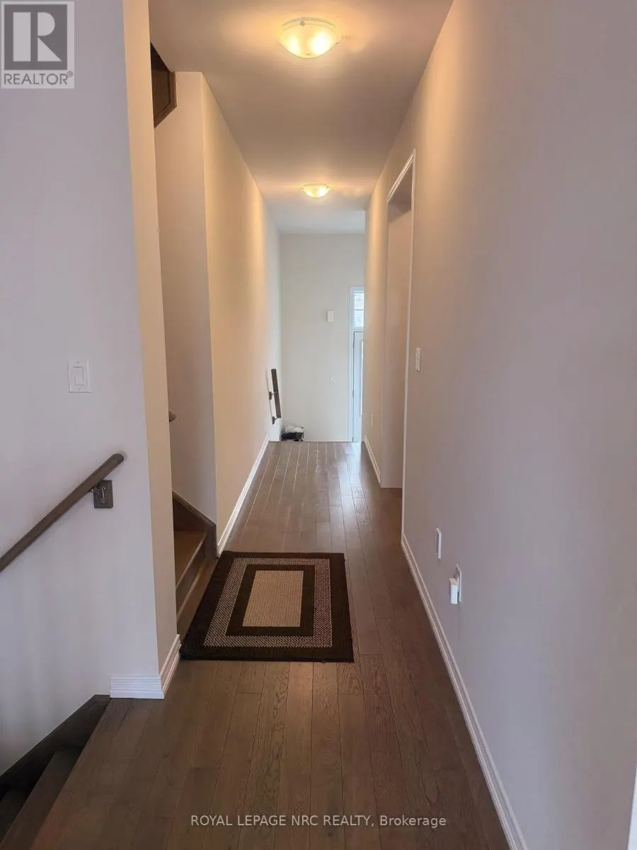 4 ESTHER CRESCENT