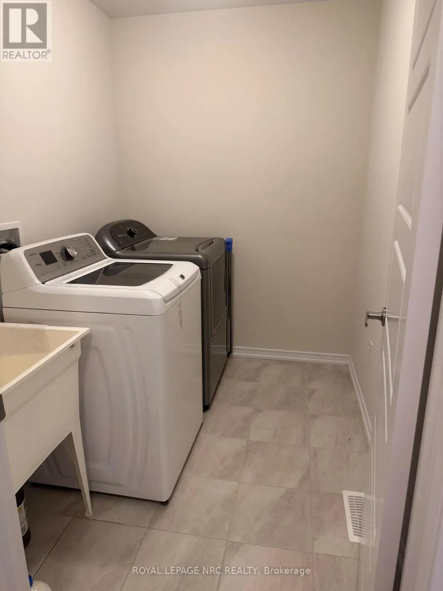 4 ESTHER CRESCENT