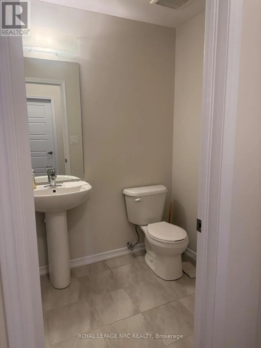 4 ESTHER CRESCENT