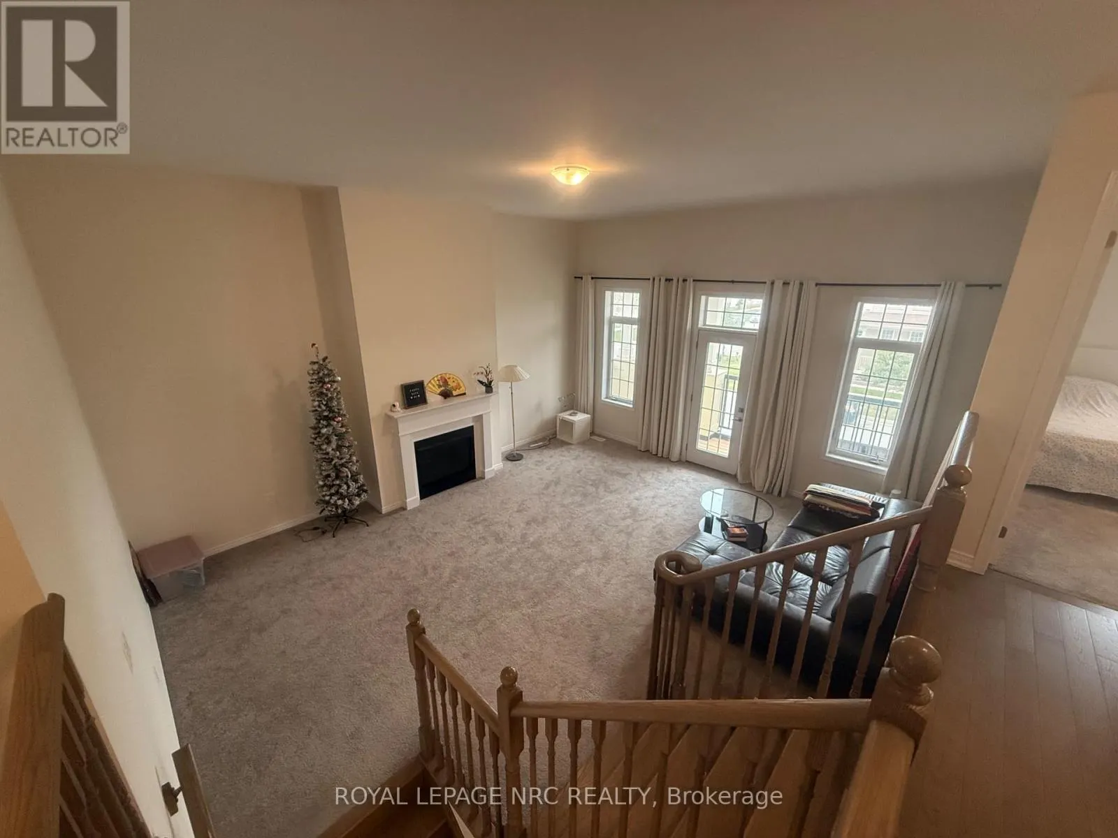 4 ESTHER CRESCENT