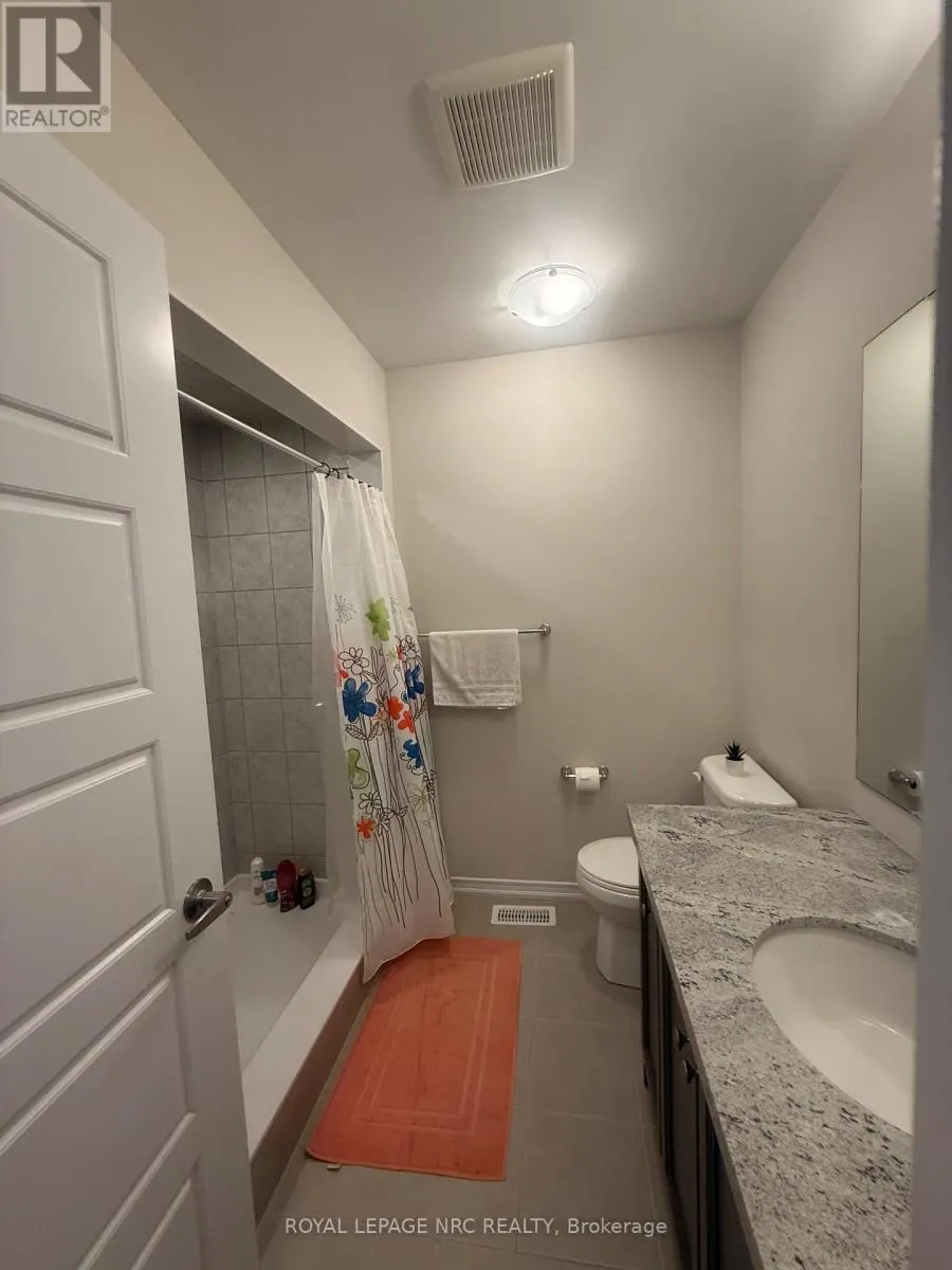 4 ESTHER CRESCENT
