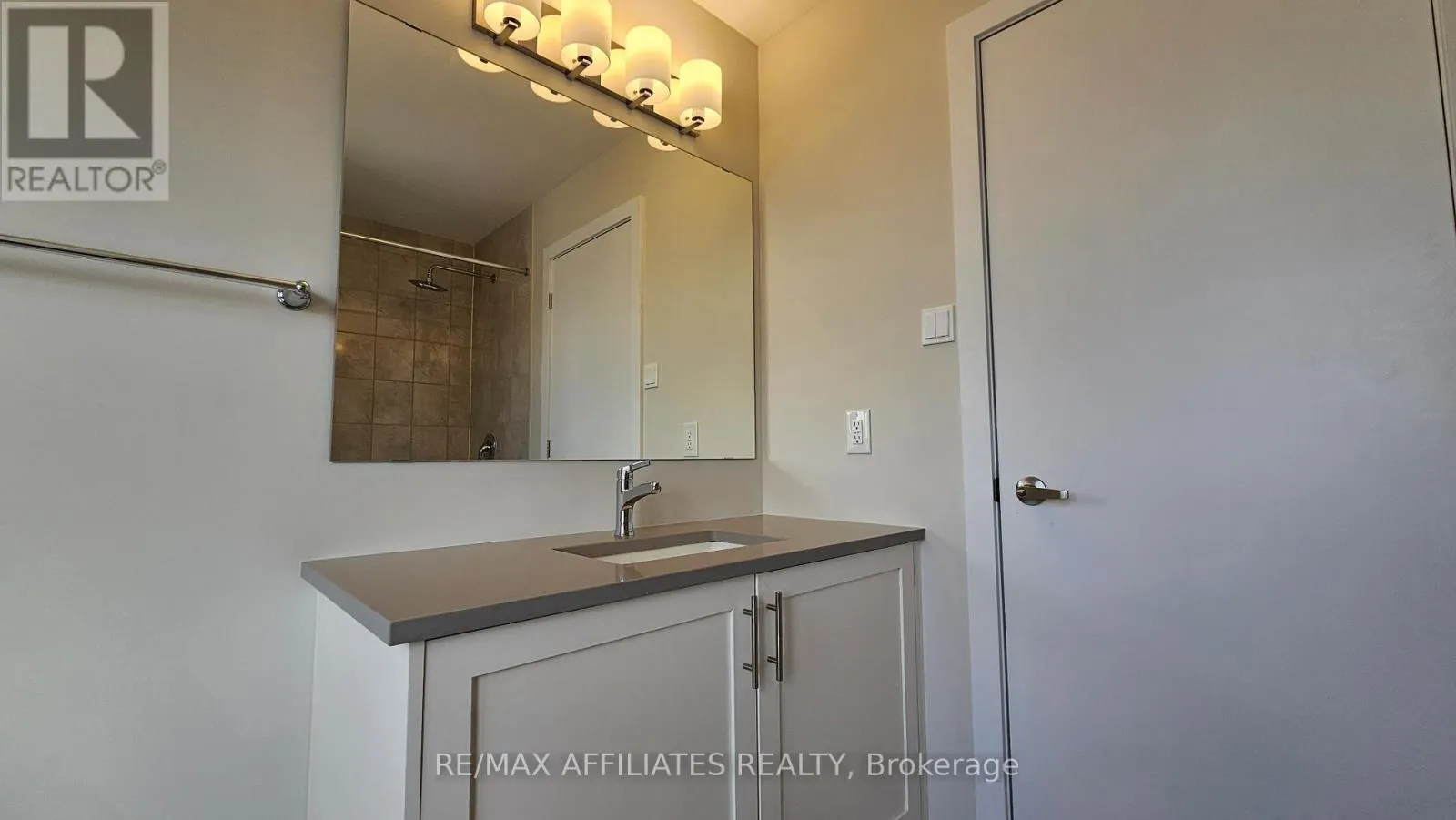 610 ALOPEX ROW