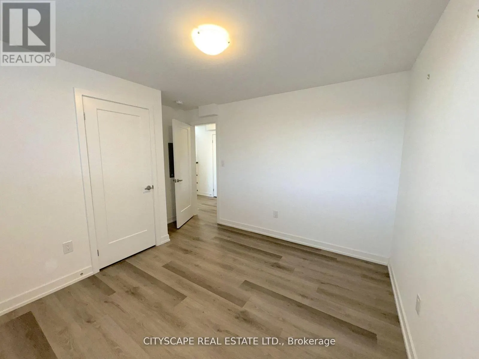 612 - 4263 FOURTH AVENUE