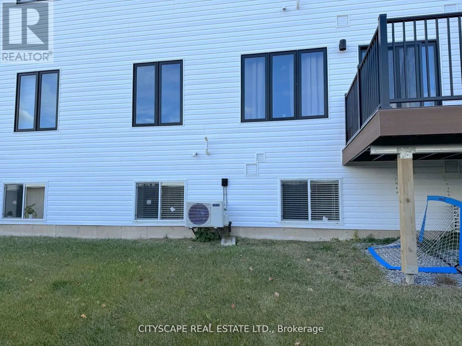 612 - 4263 FOURTH AVENUE