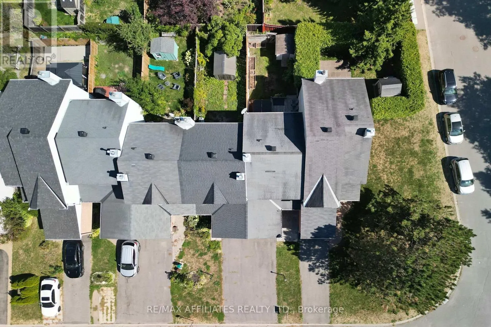 74 MARKLAND CRESCENT