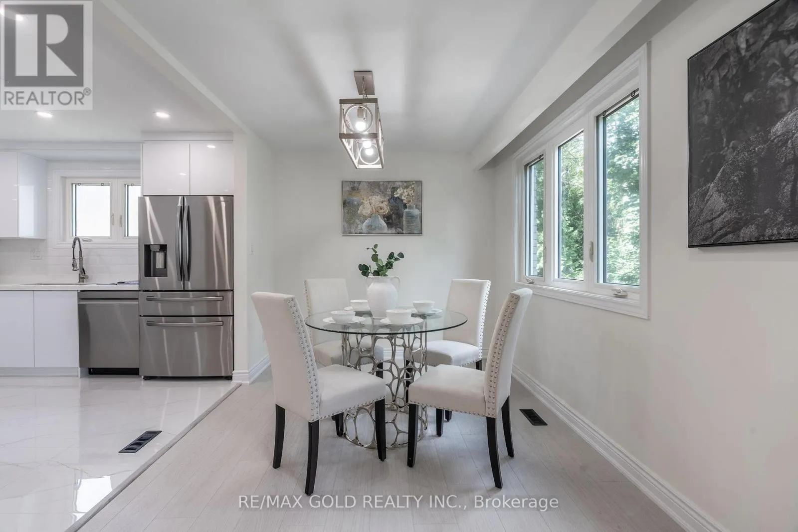 384 WESTWOOD DRIVE