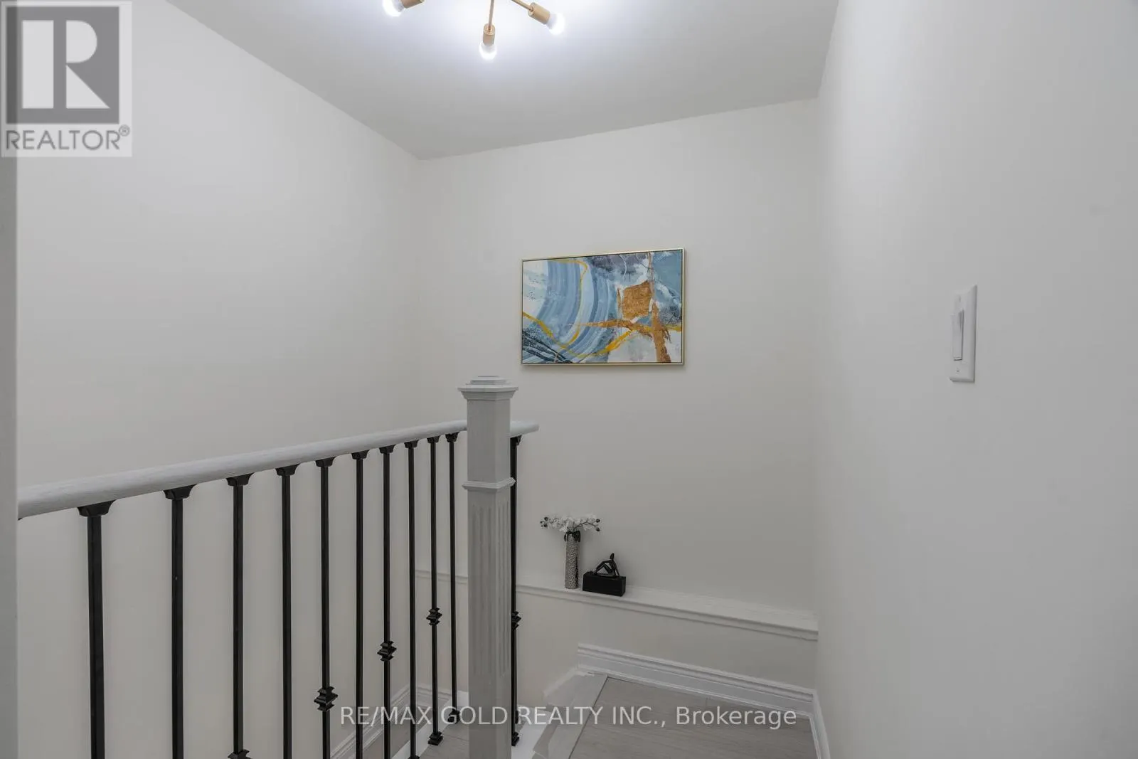 384 WESTWOOD DRIVE