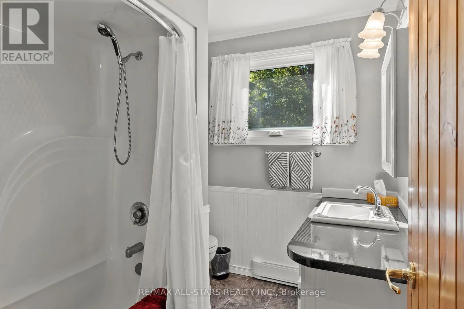 315 SOMERVILLE 11 CONCESSION