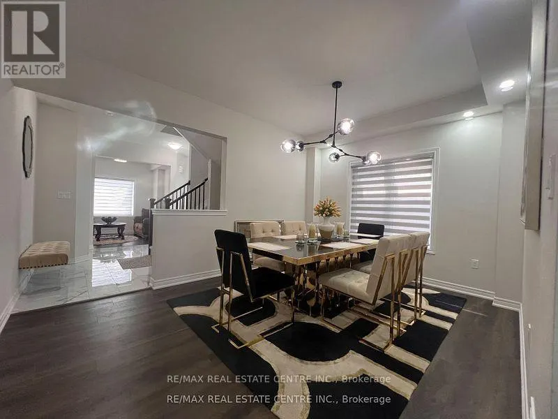 12 SWAN AVENUE