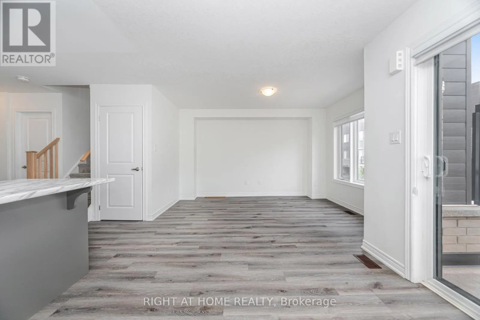 14 DRYDEN LANE