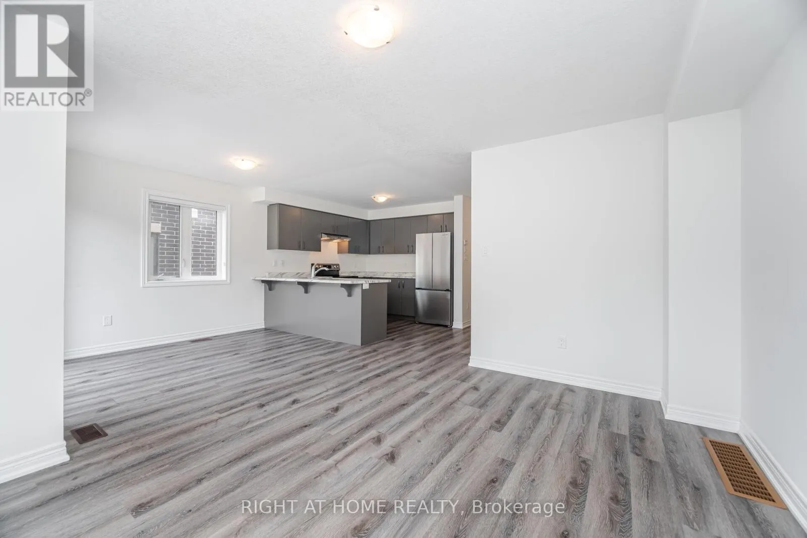 14 DRYDEN LANE