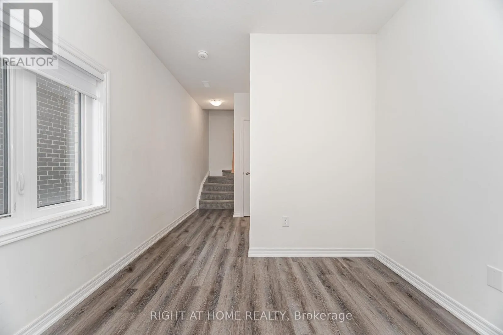 14 DRYDEN LANE