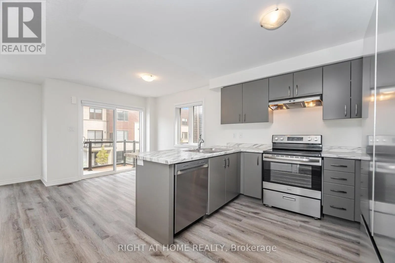 14 DRYDEN LANE