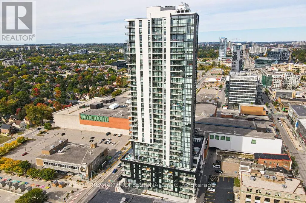 903 - 60 CHARLES STREET W