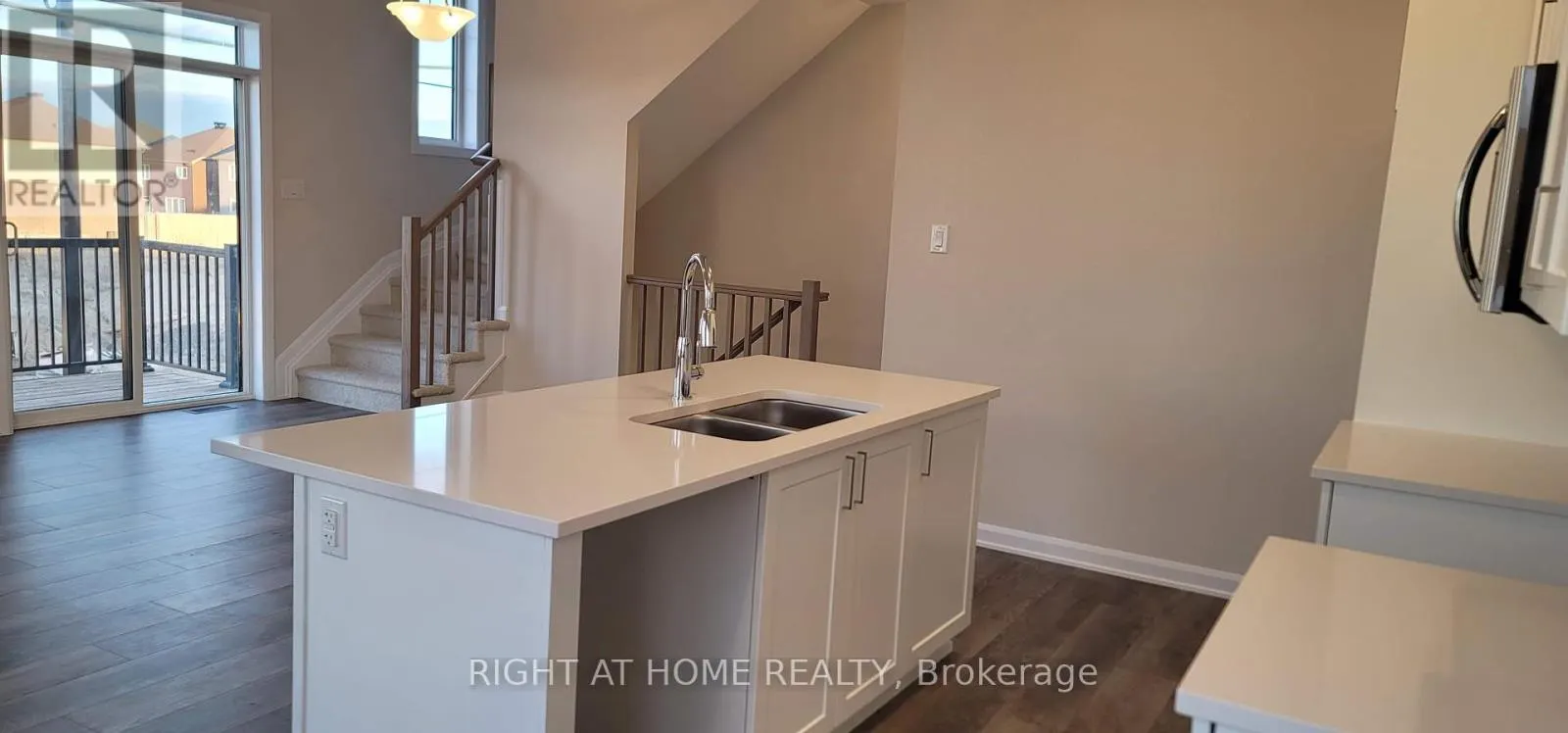 320 RAHEEN COURT
