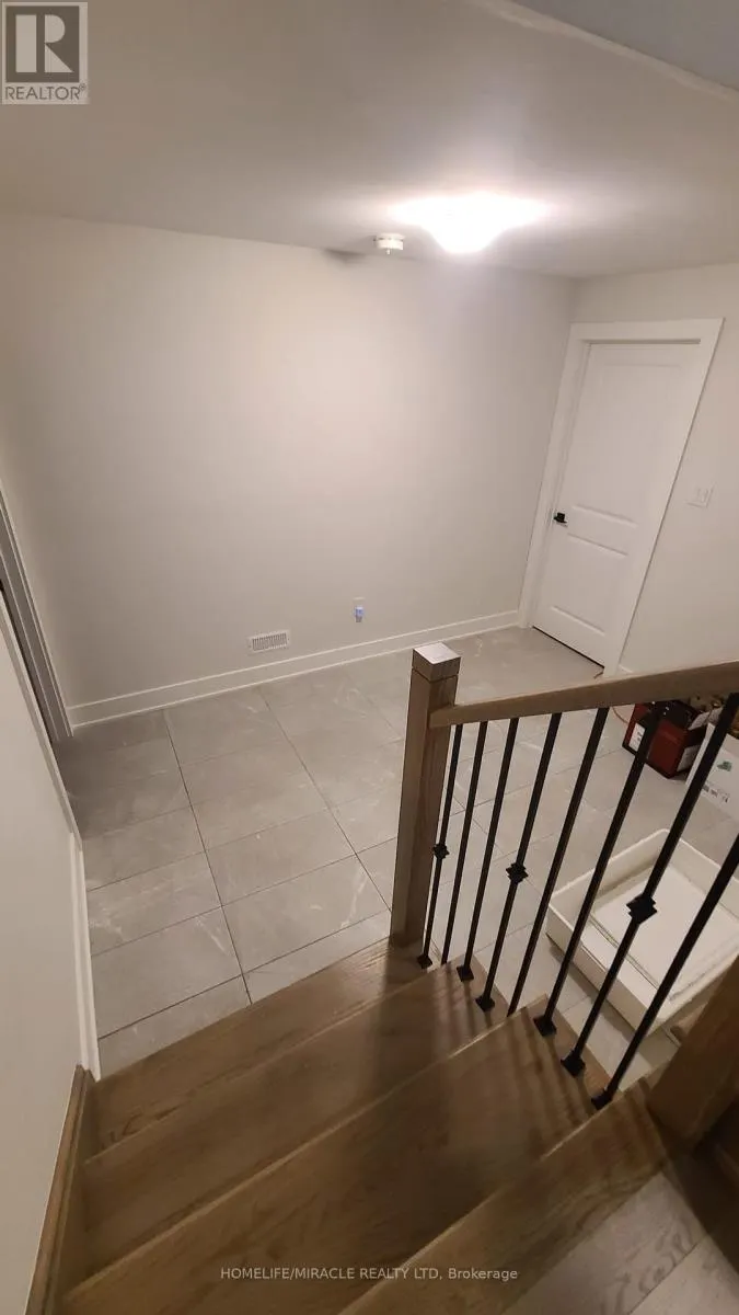 1006 KINGSRIDGE COURT