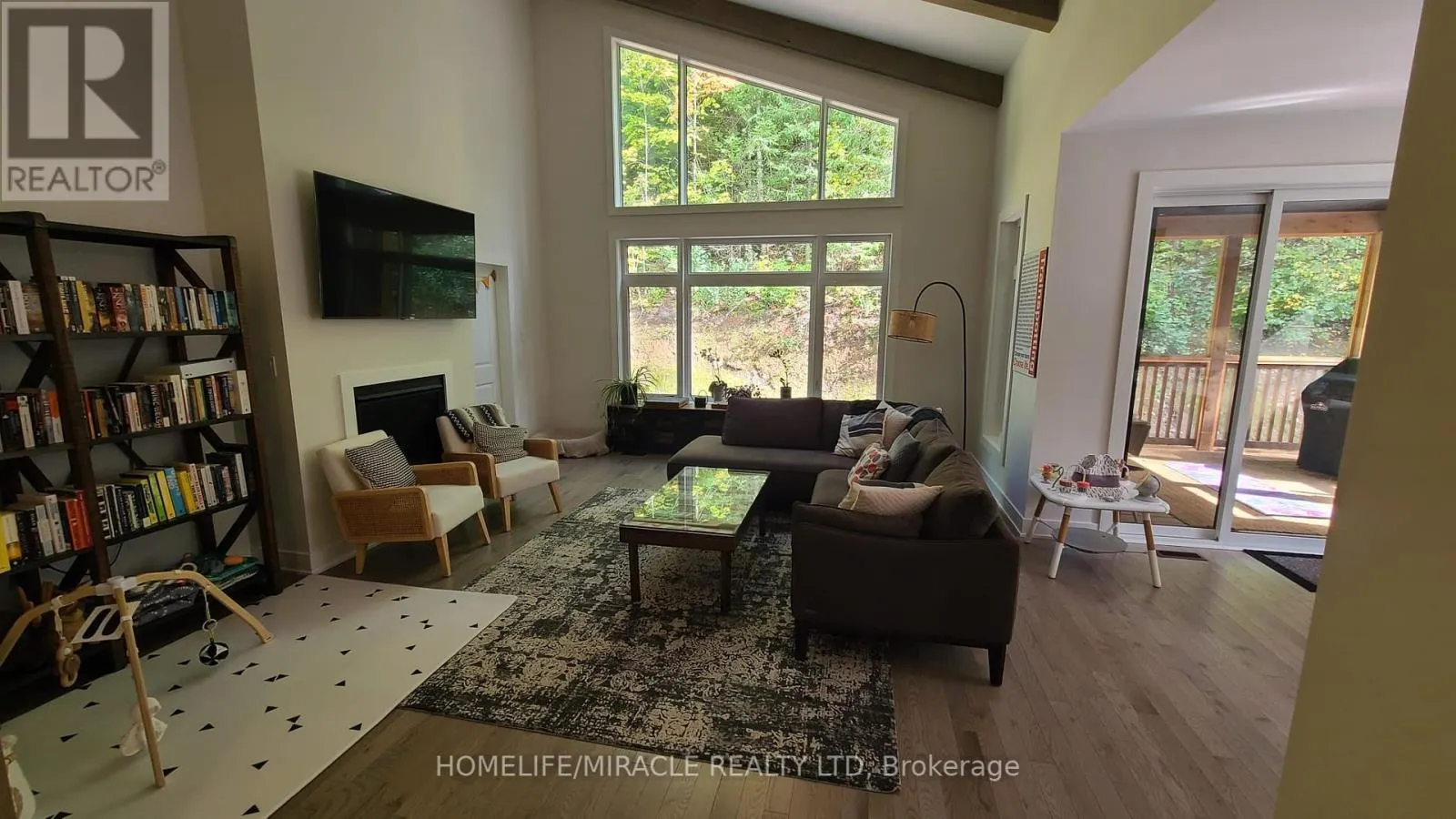 1006 KINGSRIDGE COURT