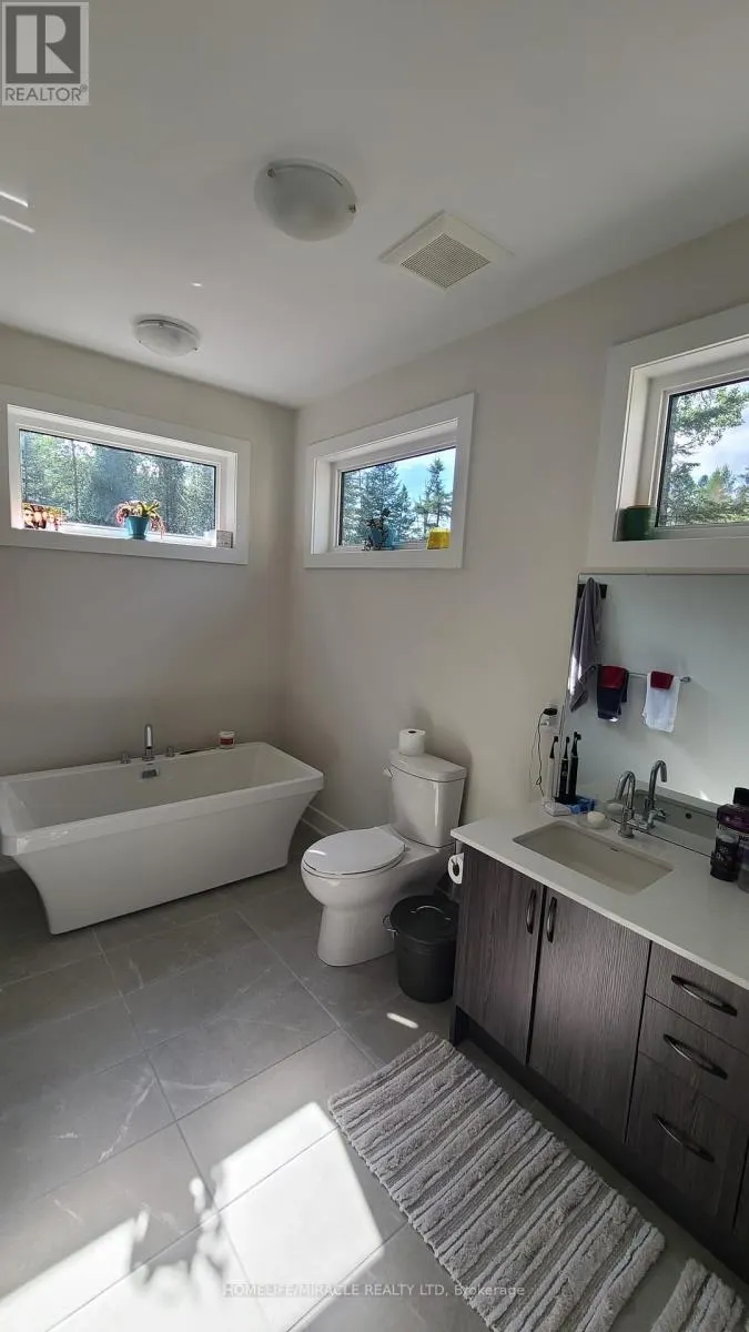 1006 KINGSRIDGE COURT