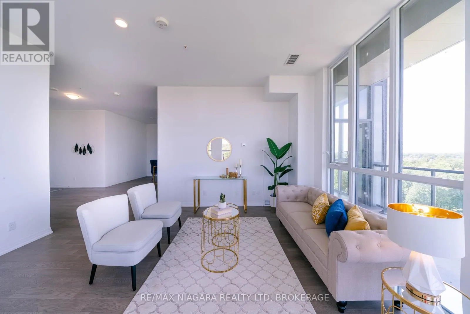 901 - 7711 GREEN VISTA GATE, #901