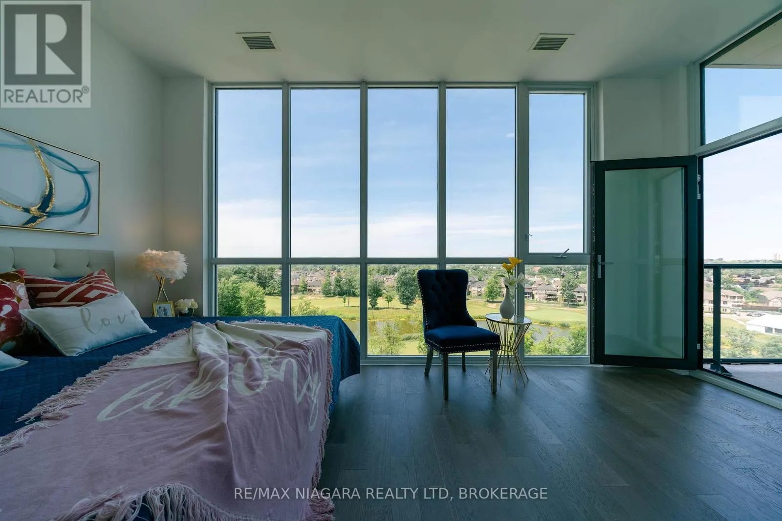 901 - 7711 GREEN VISTA GATE, #901