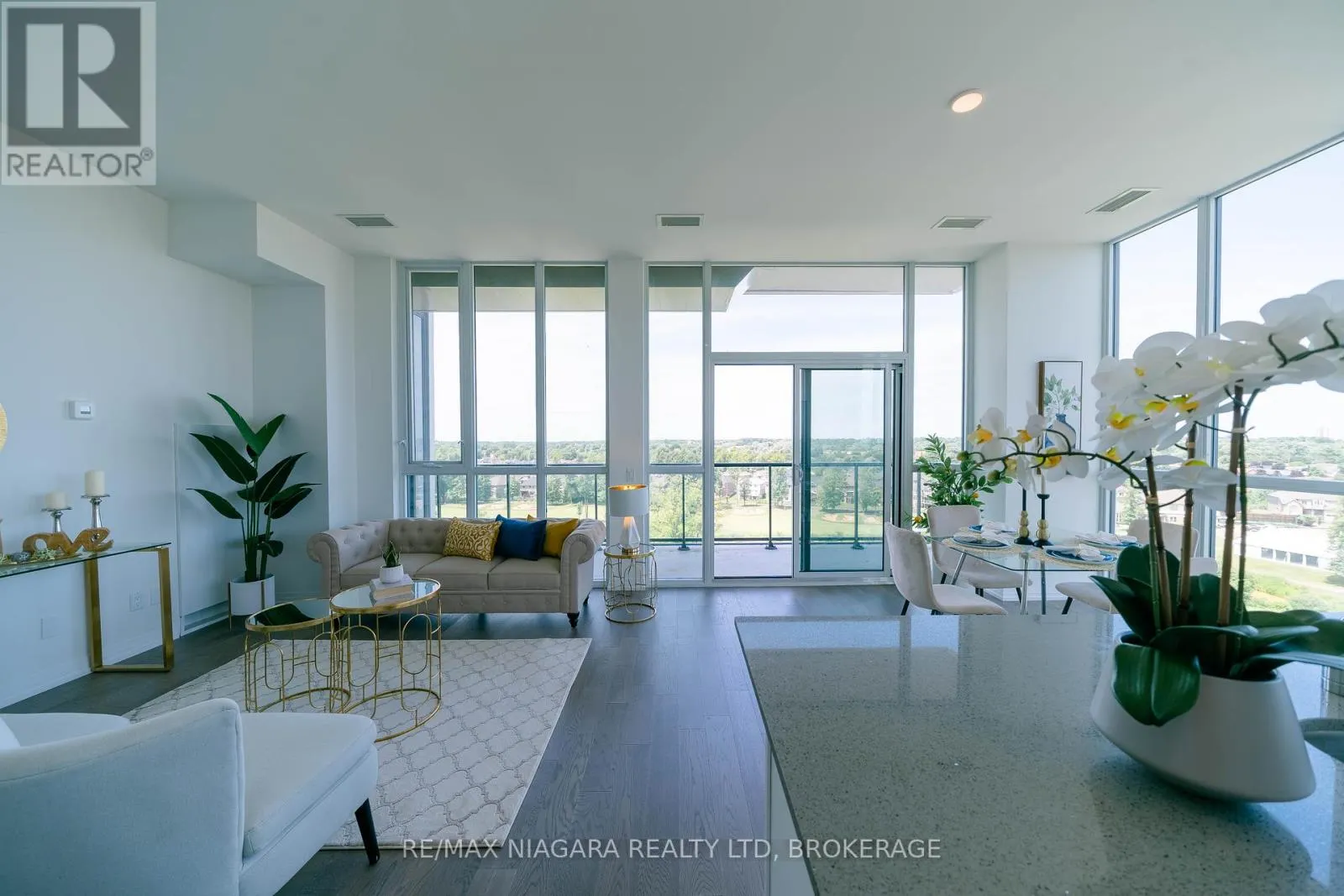 901 - 7711 GREEN VISTA GATE, #901