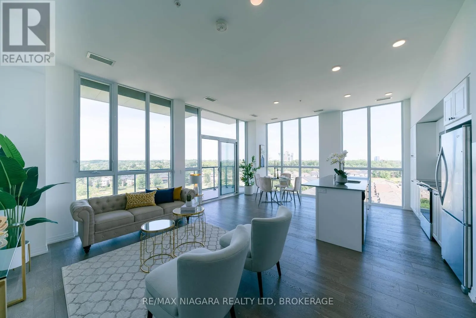 901 - 7711 GREEN VISTA GATE, #901