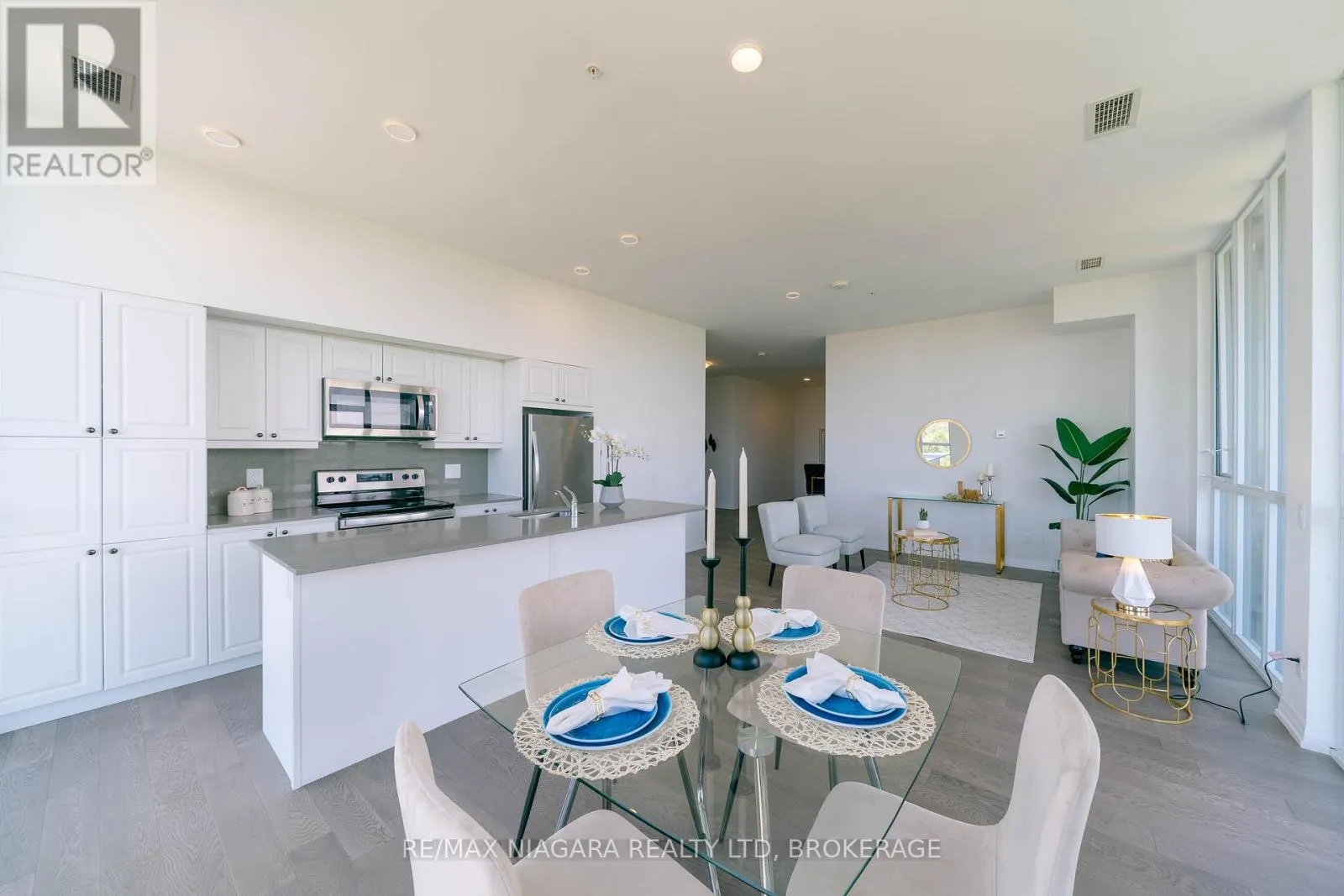 901 - 7711 GREEN VISTA GATE, #901