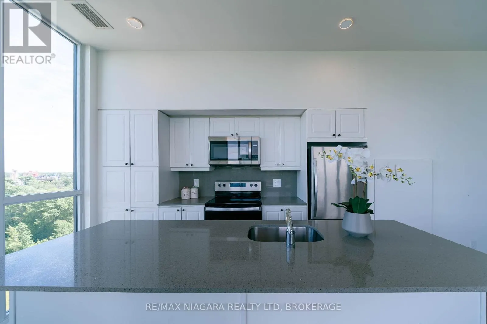 901 - 7711 GREEN VISTA GATE, #901