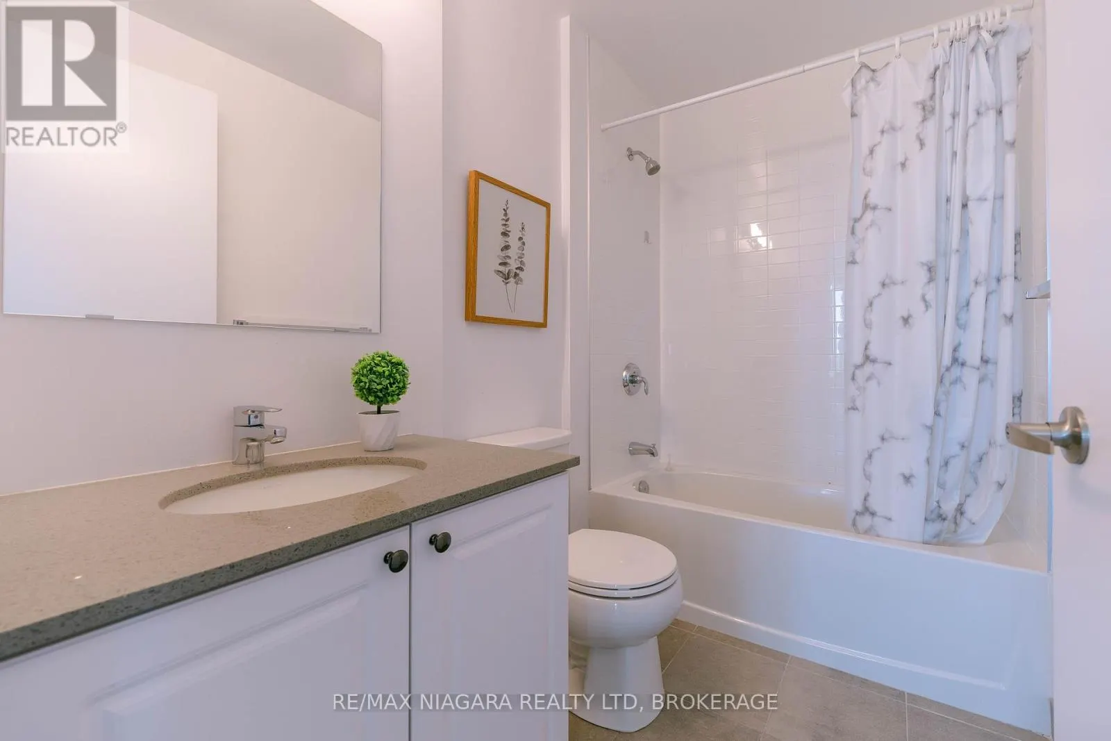 901 - 7711 GREEN VISTA GATE, #901