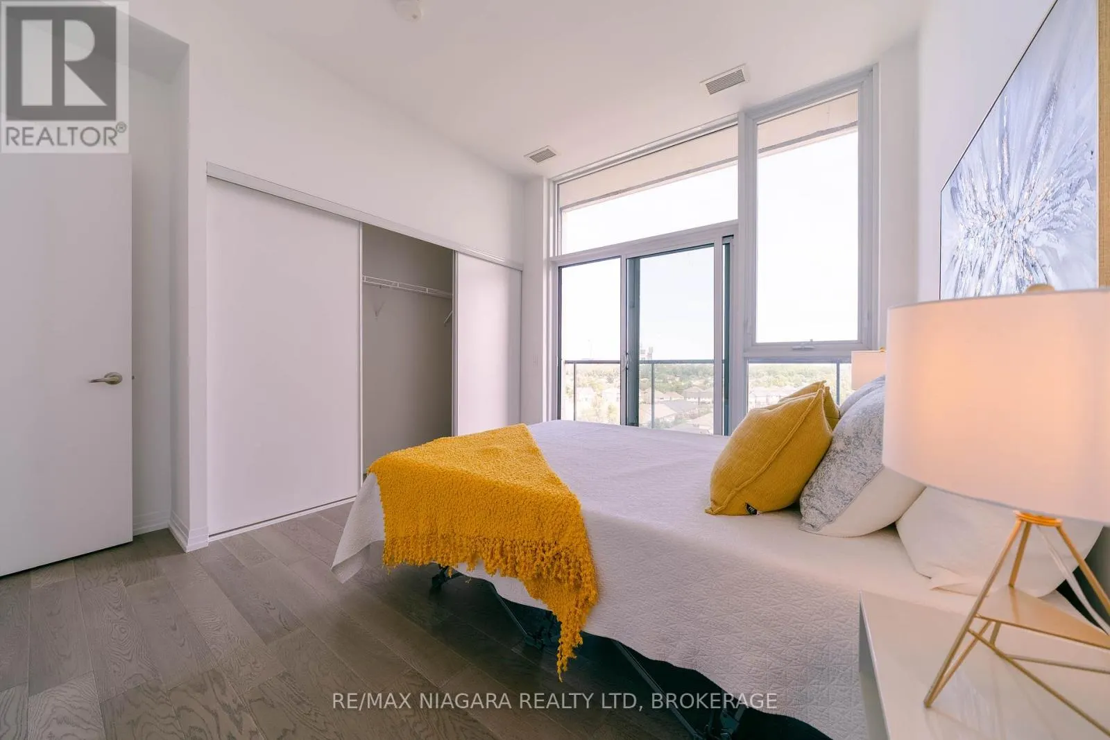 901 - 7711 GREEN VISTA GATE, #901