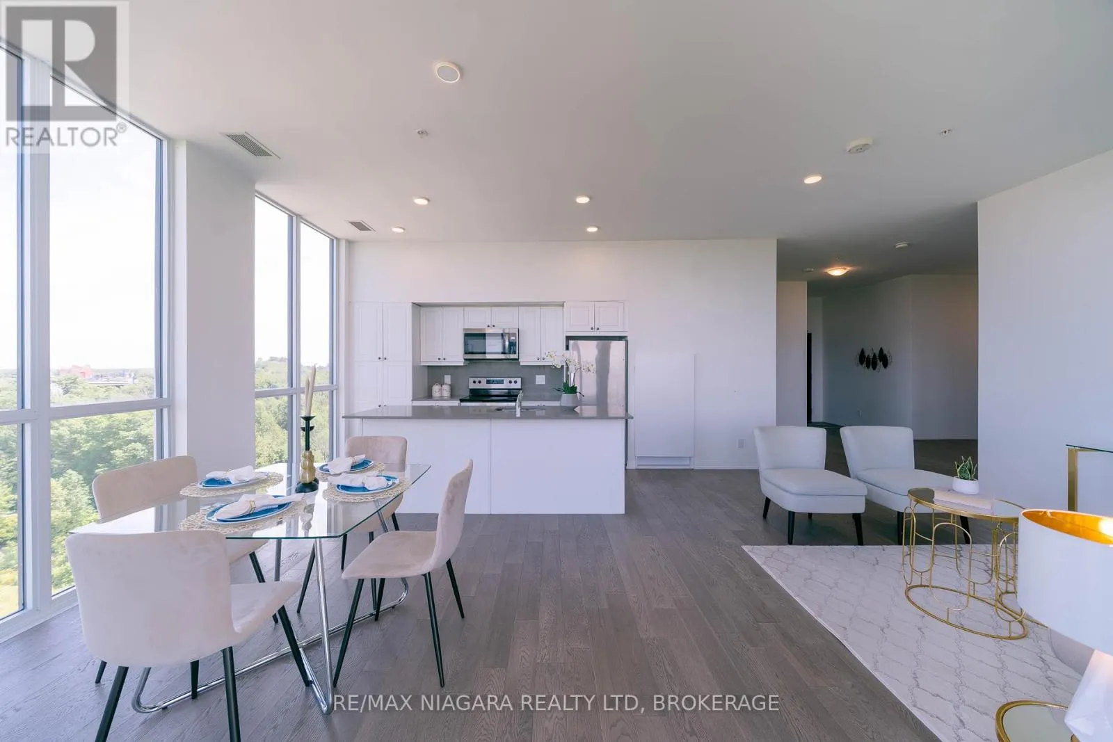 901 - 7711 GREEN VISTA GATE, #901