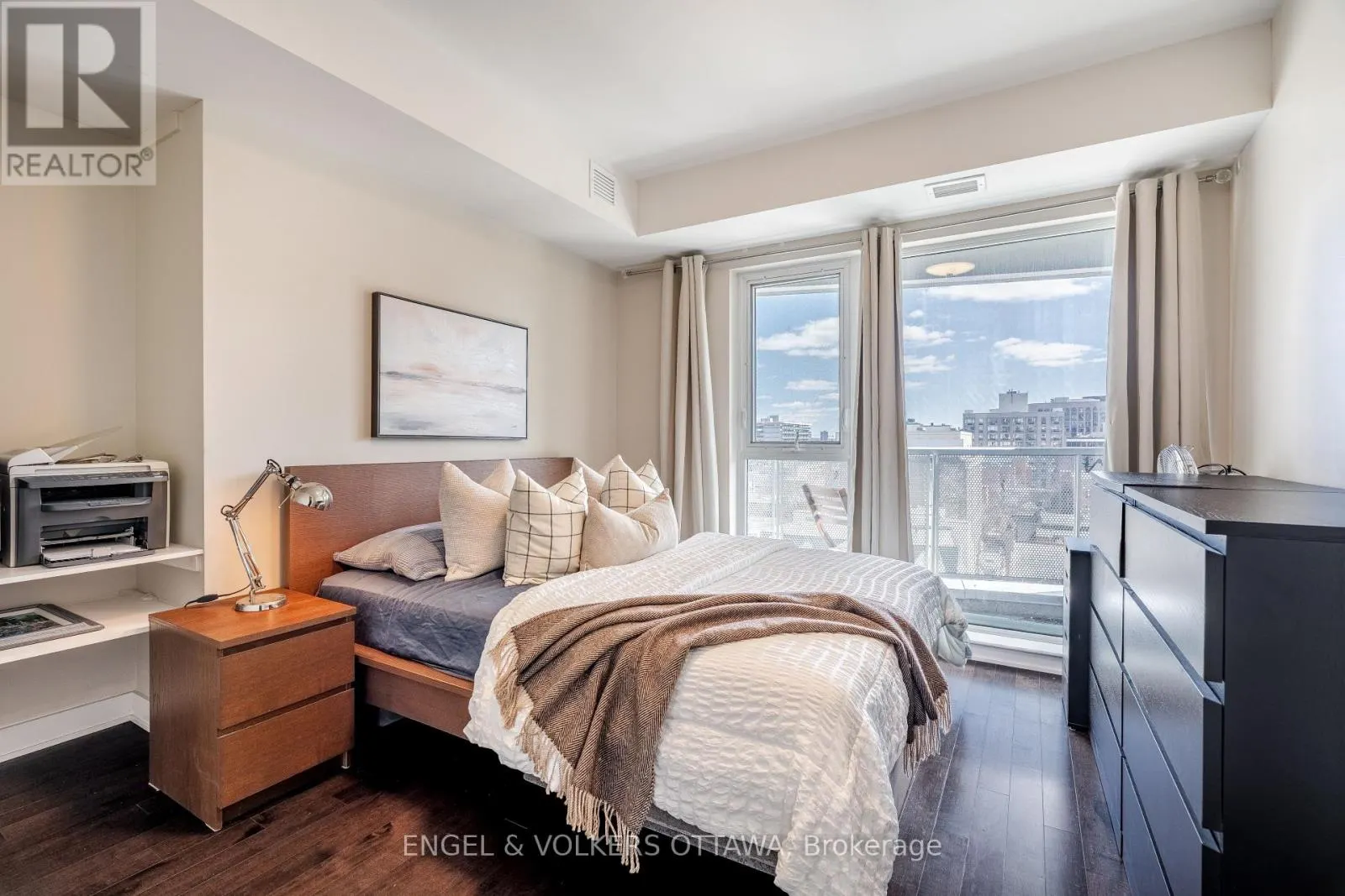 707 - 40 NEPEAN STREET