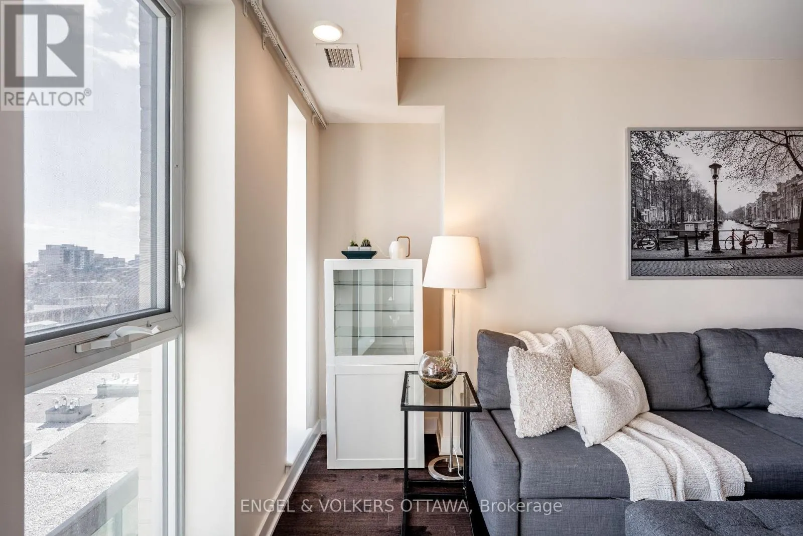 707 - 40 NEPEAN STREET
