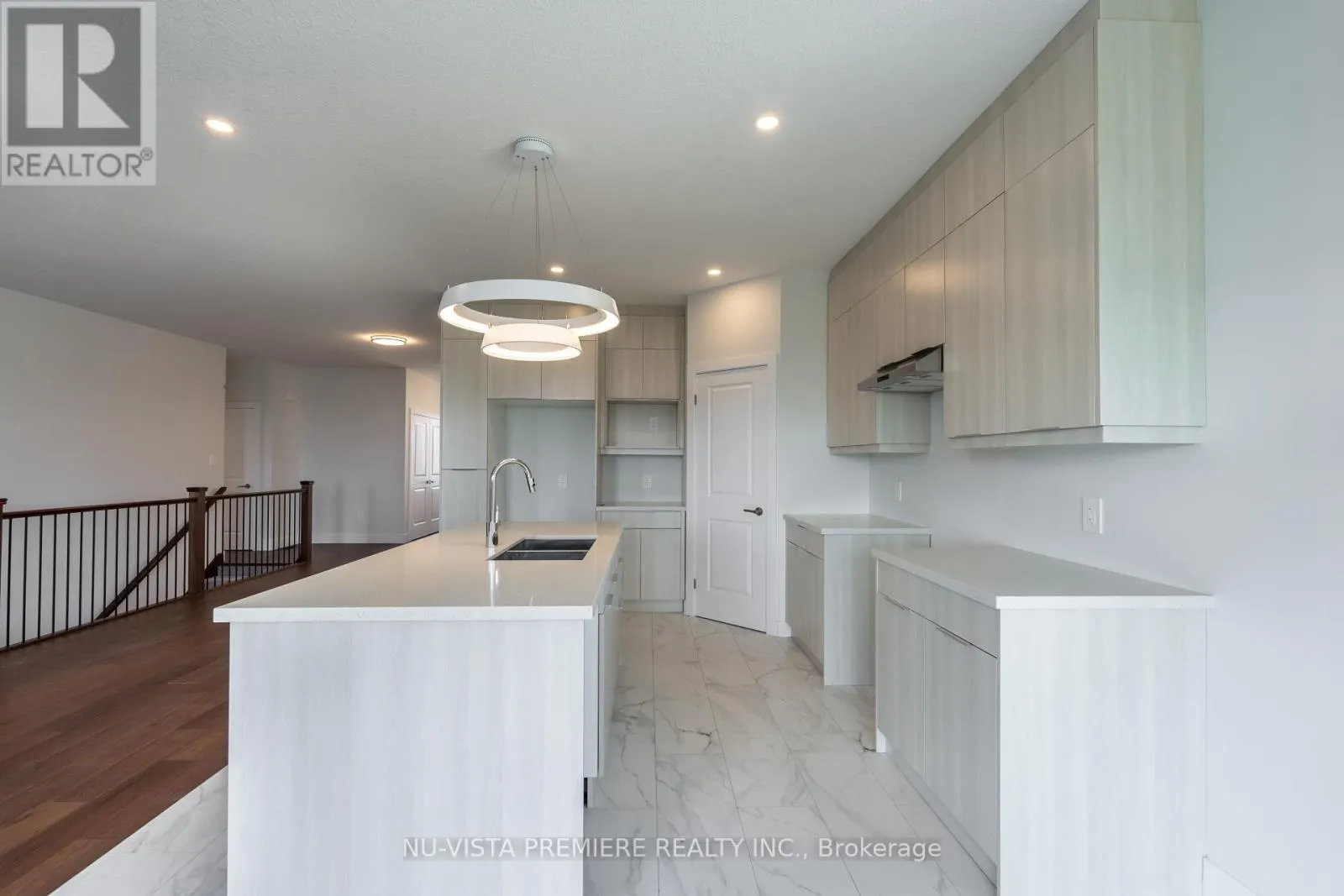 316 STATHIS BOULEVARD