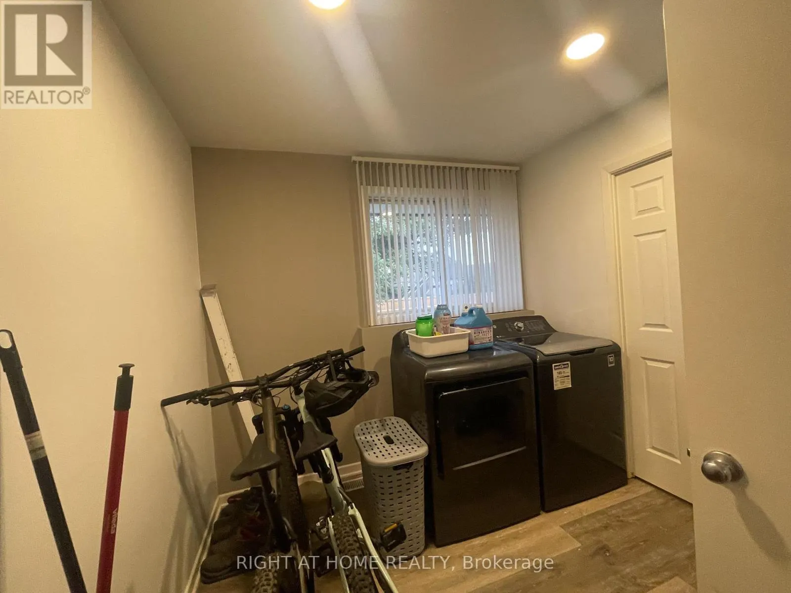 8 ROSSIE PLACE