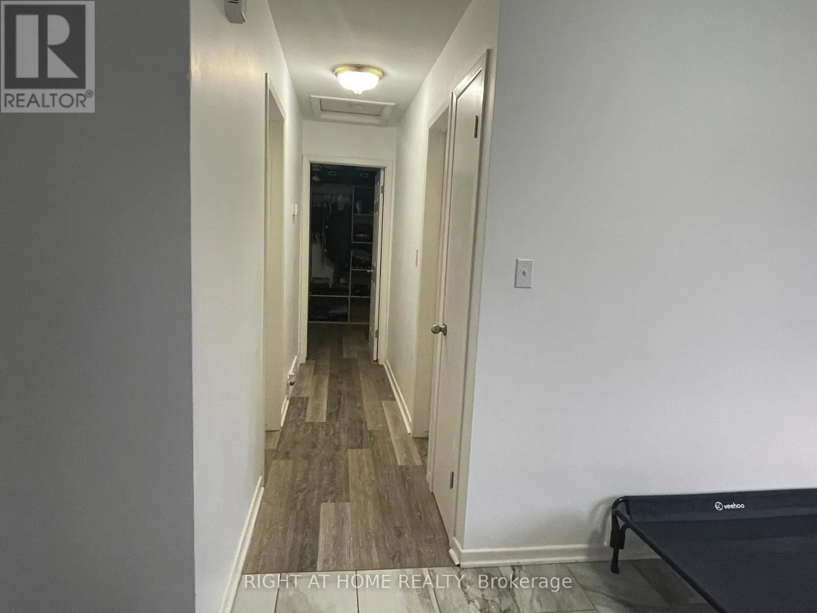 8 ROSSIE PLACE