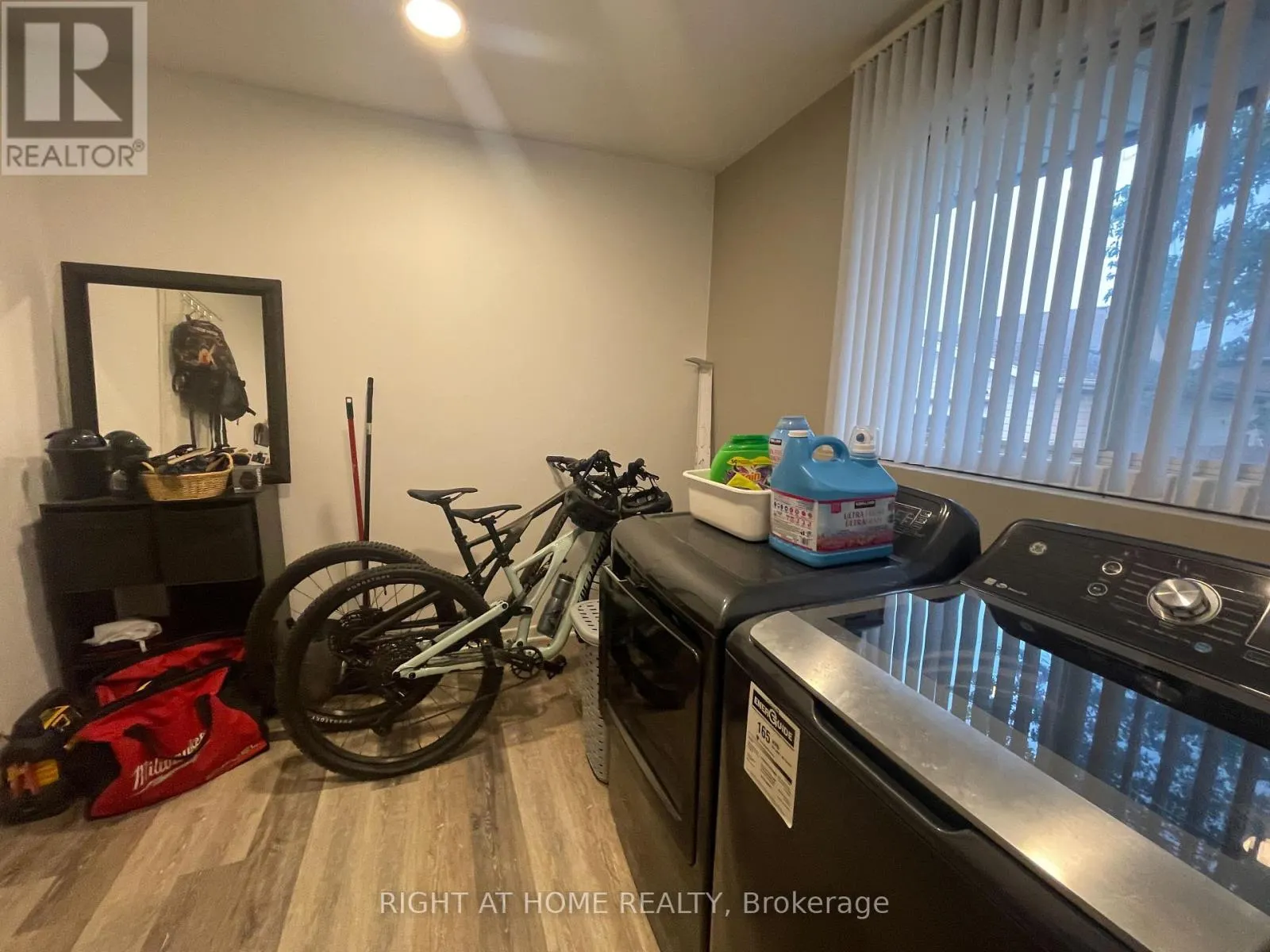 8 ROSSIE PLACE