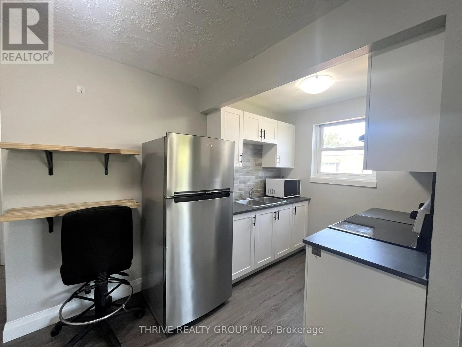 11 - 106 KING EDWARD AVENUE, #11