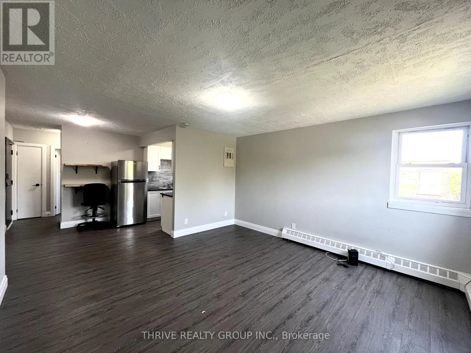 11 - 106 KING EDWARD AVENUE, #11
