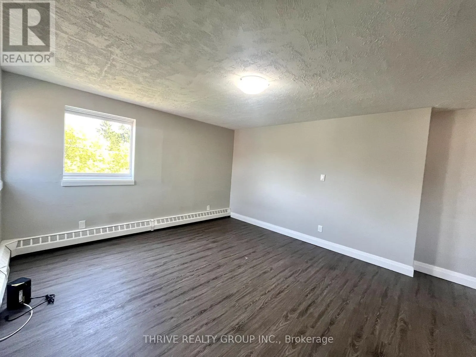 11 - 106 KING EDWARD AVENUE, #11